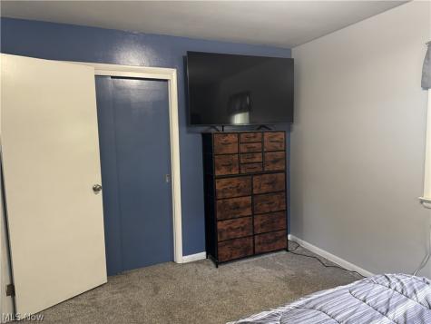 223 E Cassell Avenue Barberton OH 44203