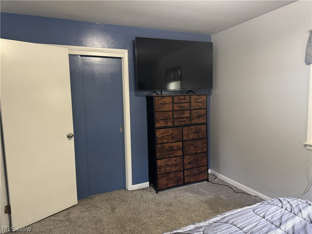 223 E Cassell Avenue Barberton OH 44203