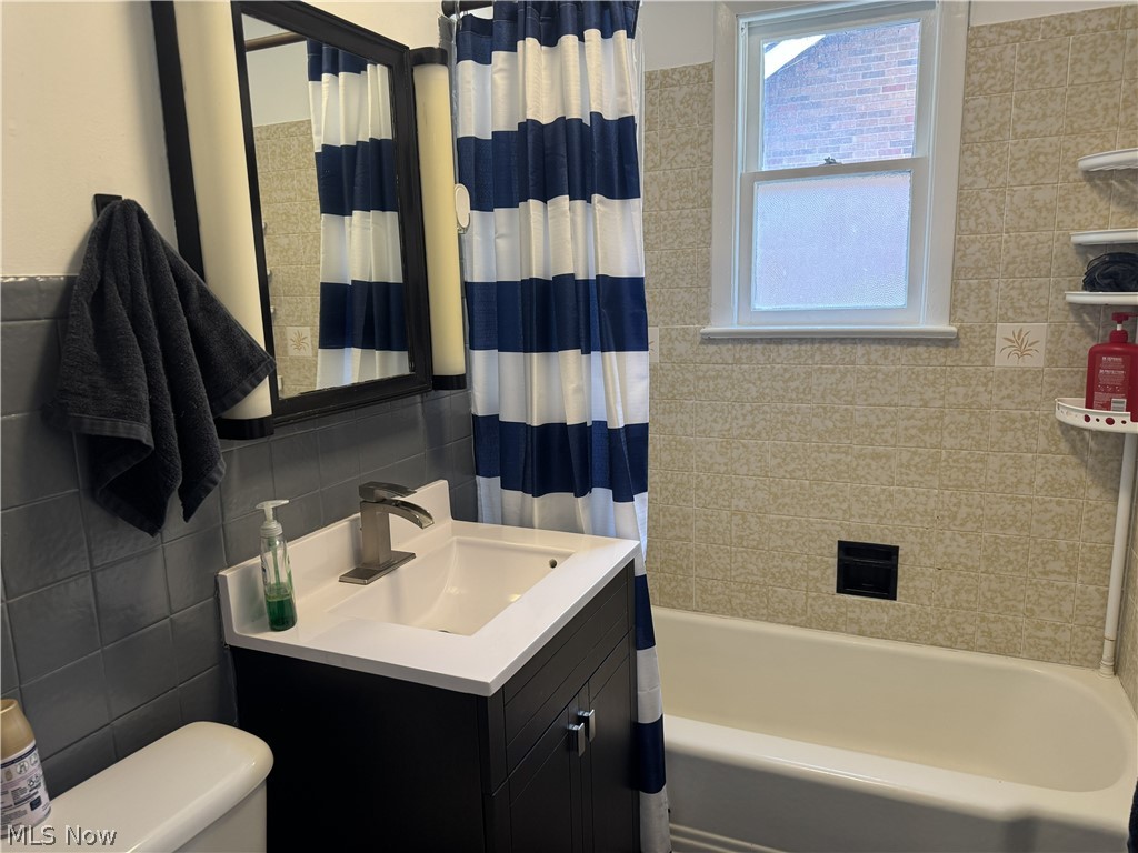 223 E Cassell Avenue Barberton OH 44203