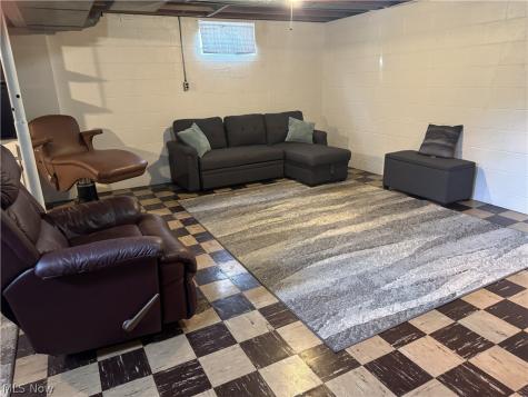 223 E Cassell Avenue Barberton OH 44203