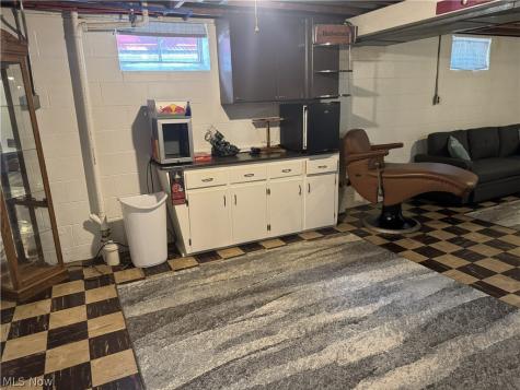 223 E Cassell Avenue Barberton OH 44203