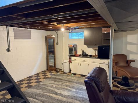 223 E Cassell Avenue Barberton OH 44203