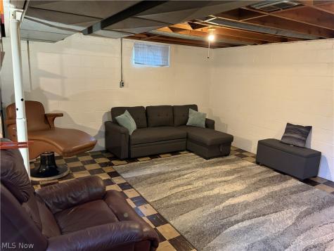 223 E Cassell Avenue Barberton OH 44203