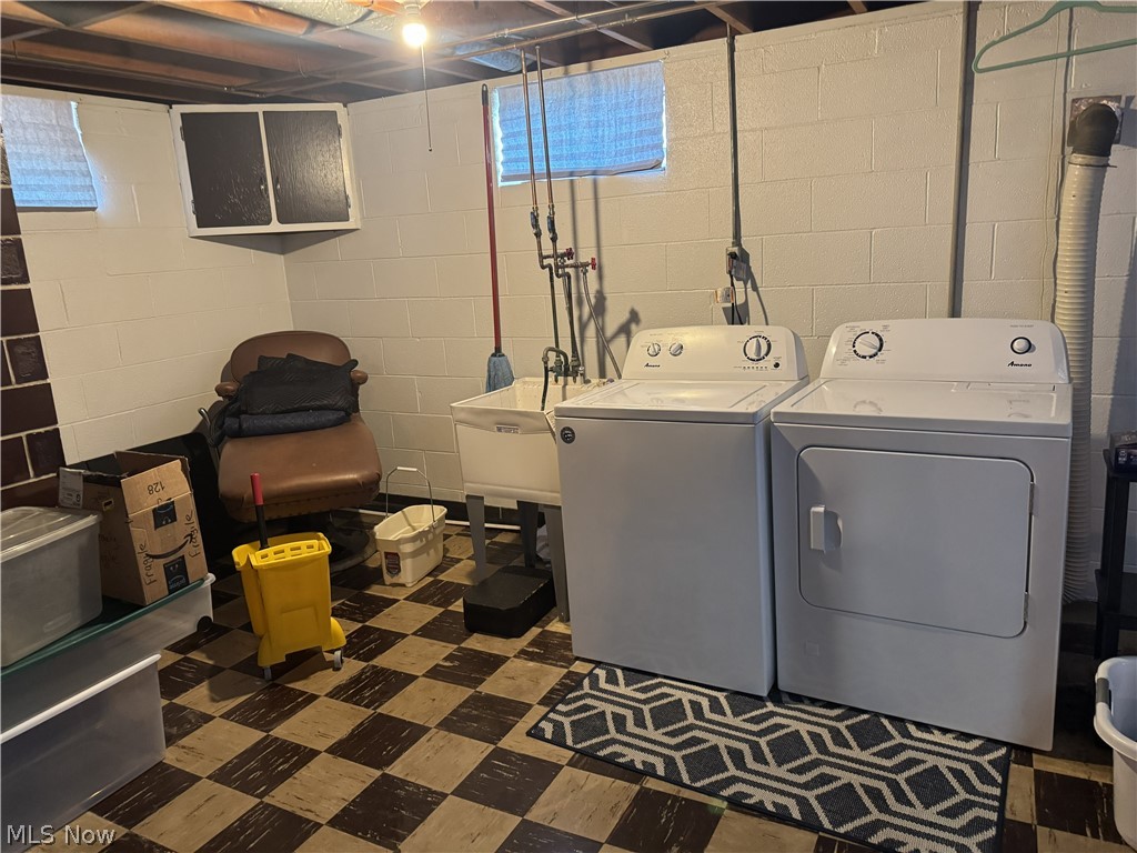 223 E Cassell Avenue Barberton OH 44203