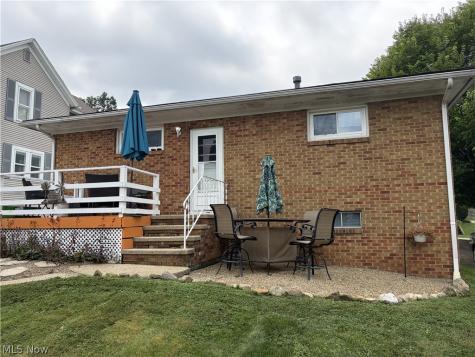 223 E Cassell Avenue Barberton OH 44203