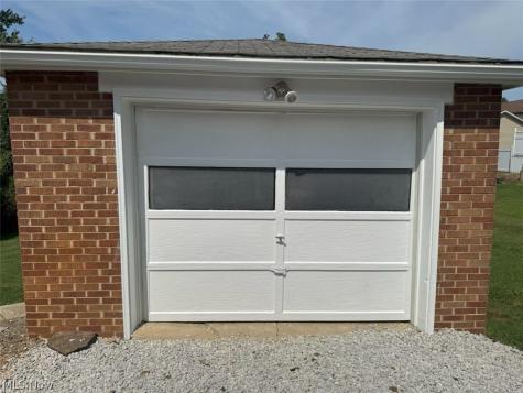 223 E Cassell Avenue Barberton OH 44203