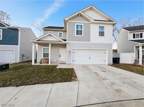 524 Auld Farm Circle Akron OH 44320