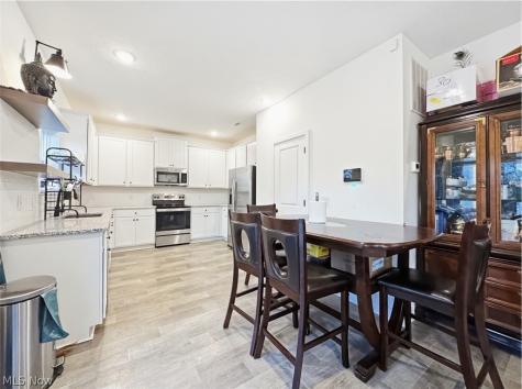 524 Auld Farm Circle Akron OH 44320