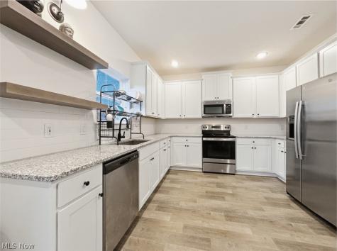 524 Auld Farm Circle Akron OH 44320
