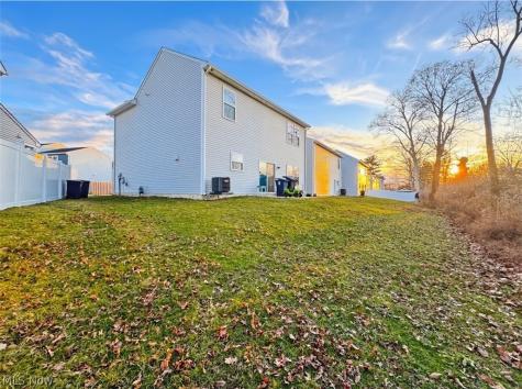 524 Auld Farm Circle Akron OH 44320
