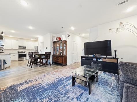 524 Auld Farm Circle Akron OH 44320