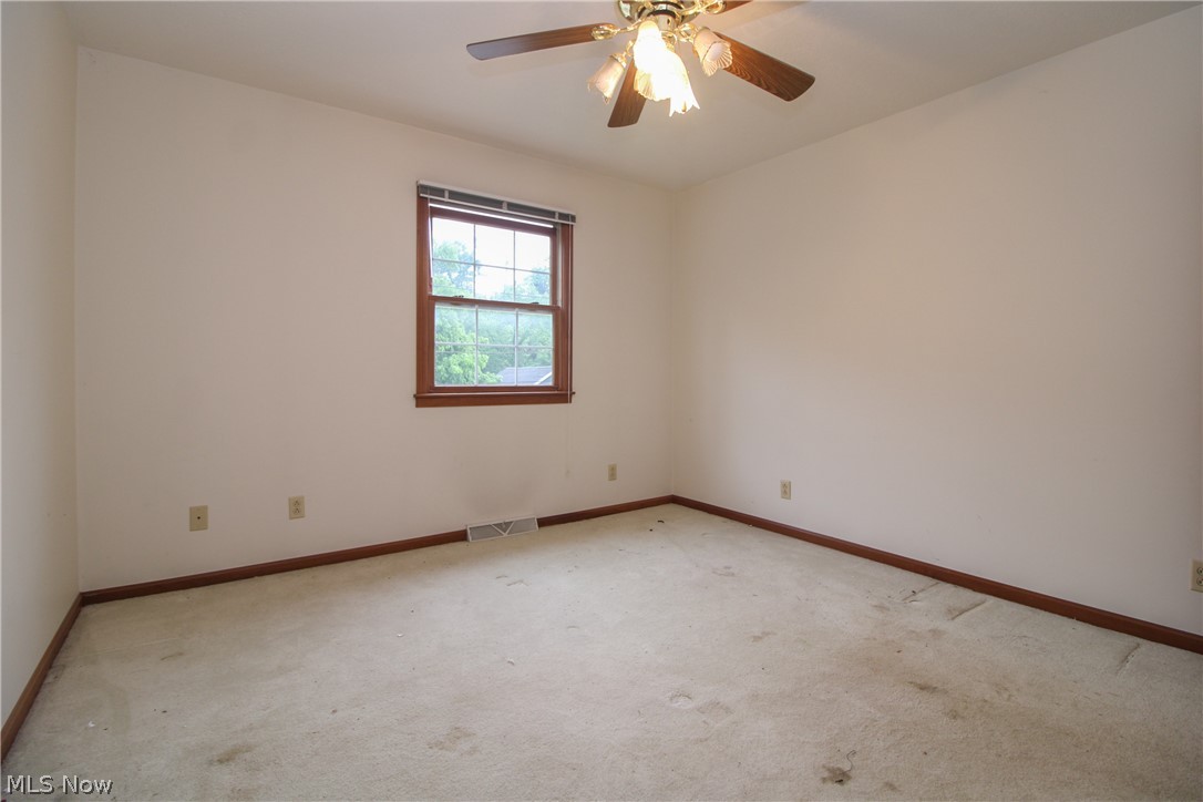 548 W 39th Street Shadyside OH 43947