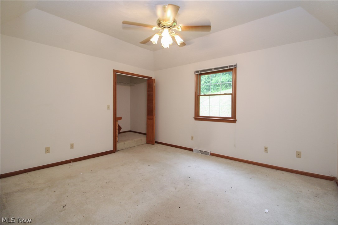 548 W 39th Street Shadyside OH 43947