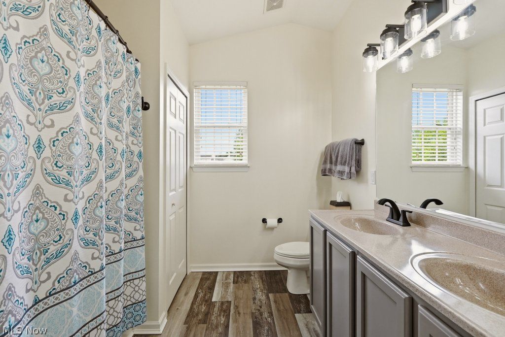 588 Valley Brook Lane Macedonia OH 44056