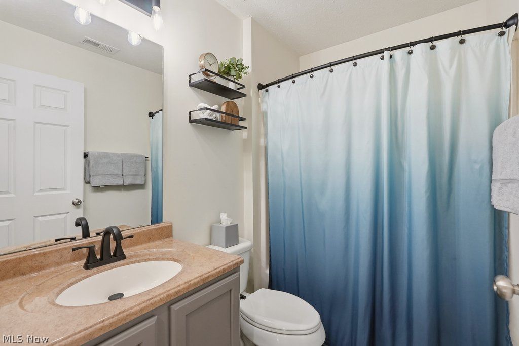 588 Valley Brook Lane Macedonia OH 44056