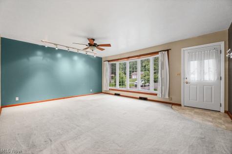 5260 Huckleberry Street NW North Canton OH 44720