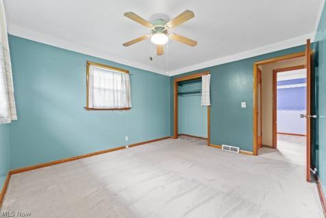 5260 Huckleberry Street NW North Canton OH 44720