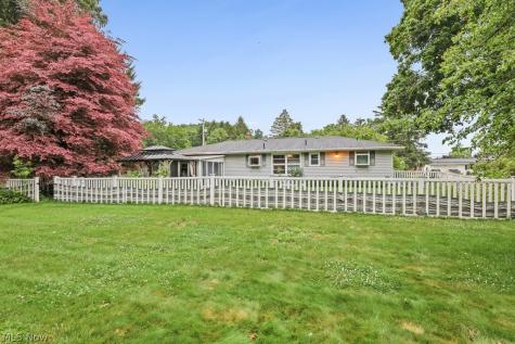 5260 Huckleberry Street NW North Canton OH 44720