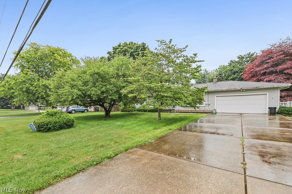 5260 Huckleberry Street NW North Canton OH 44720