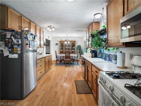 6377 W 54th Street Parma OH 44129