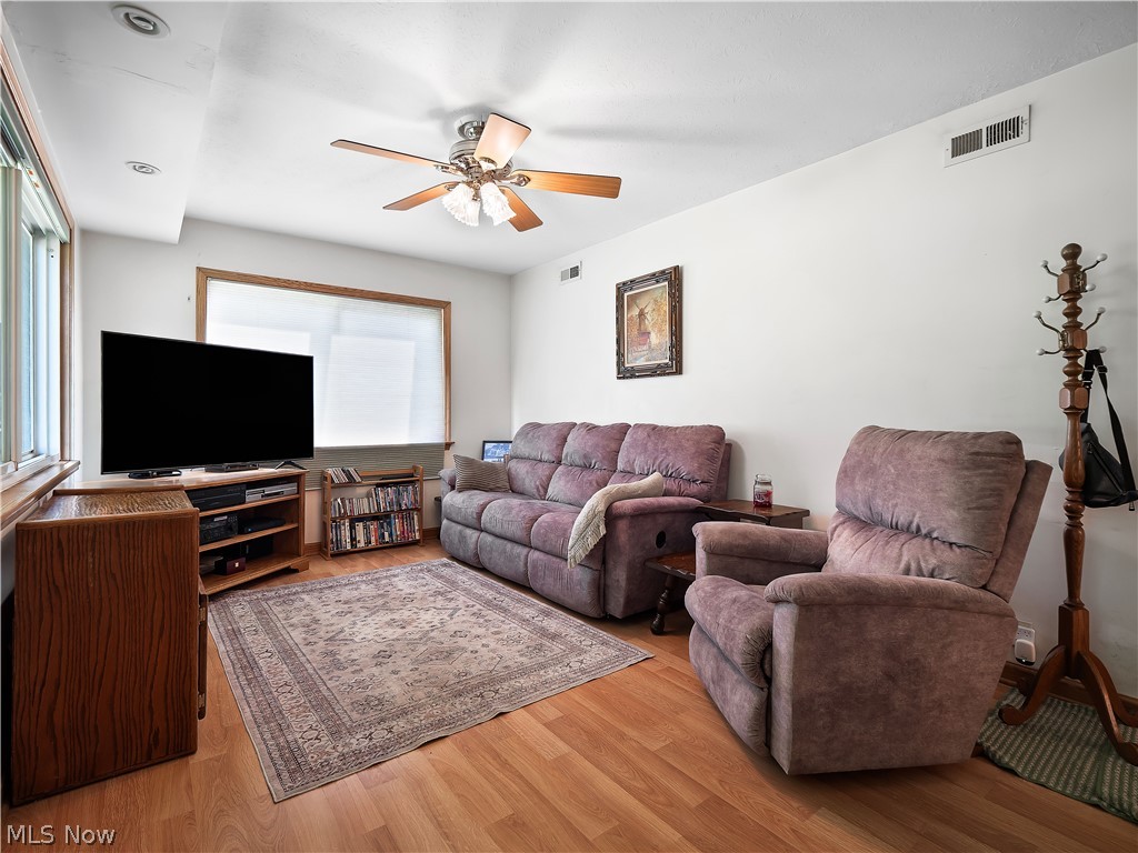 6377 W 54th Street Parma OH 44129