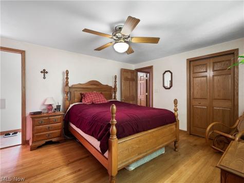 6377 W 54th Street Parma OH 44129