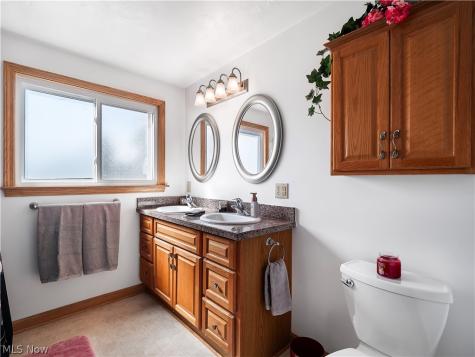 6377 W 54th Street Parma OH 44129