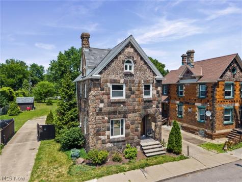 5822 Ellen Avenue Cleveland OH 44102