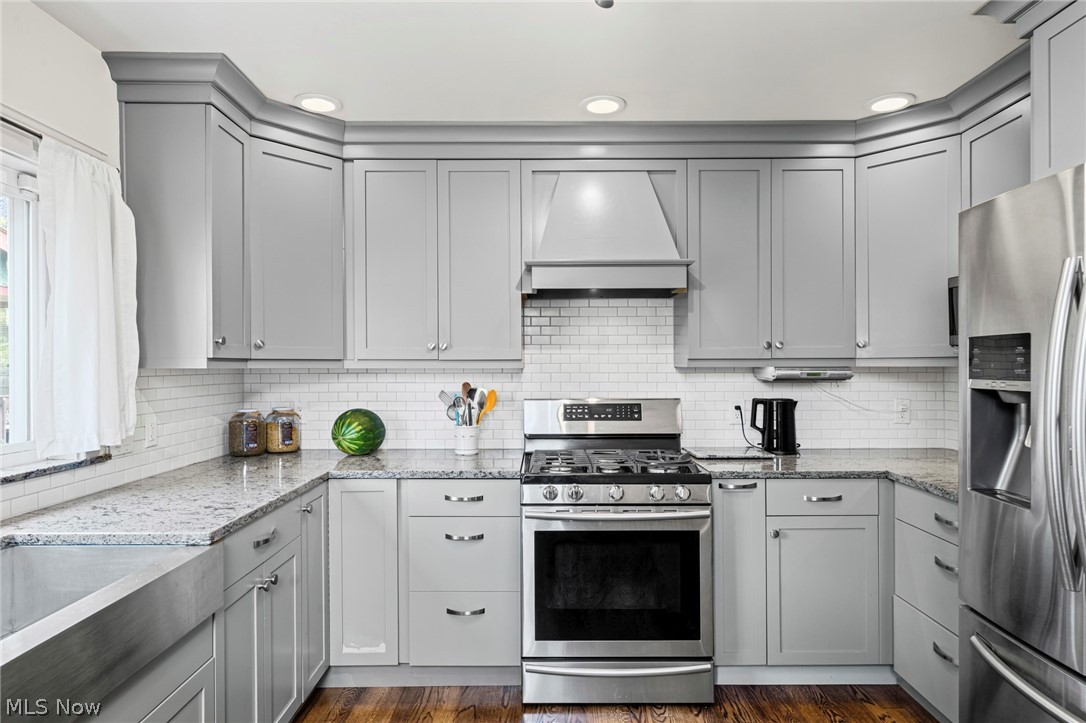 5822 Ellen Avenue Cleveland OH 44102