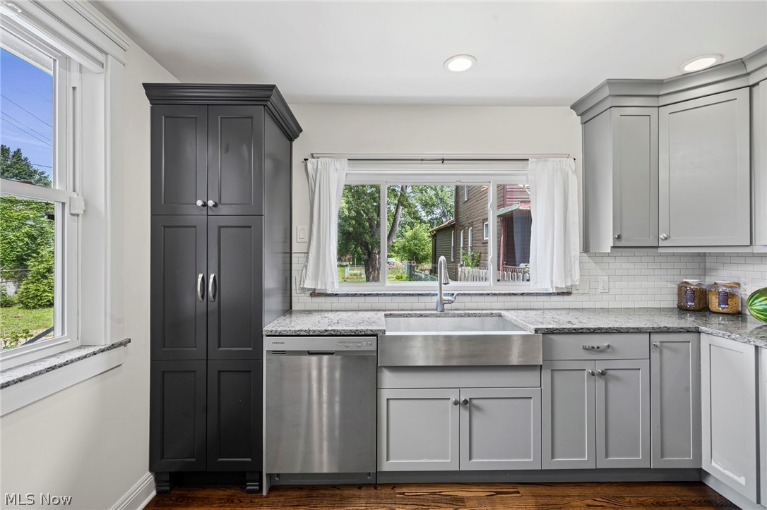 5822 Ellen Avenue Cleveland OH 44102