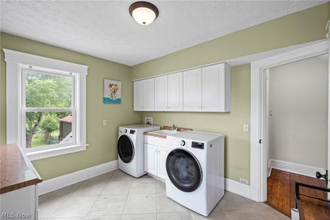 5822 Ellen Avenue Cleveland OH 44102