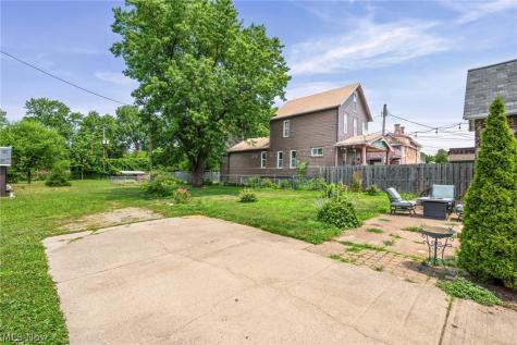 5822 Ellen Avenue Cleveland OH 44102