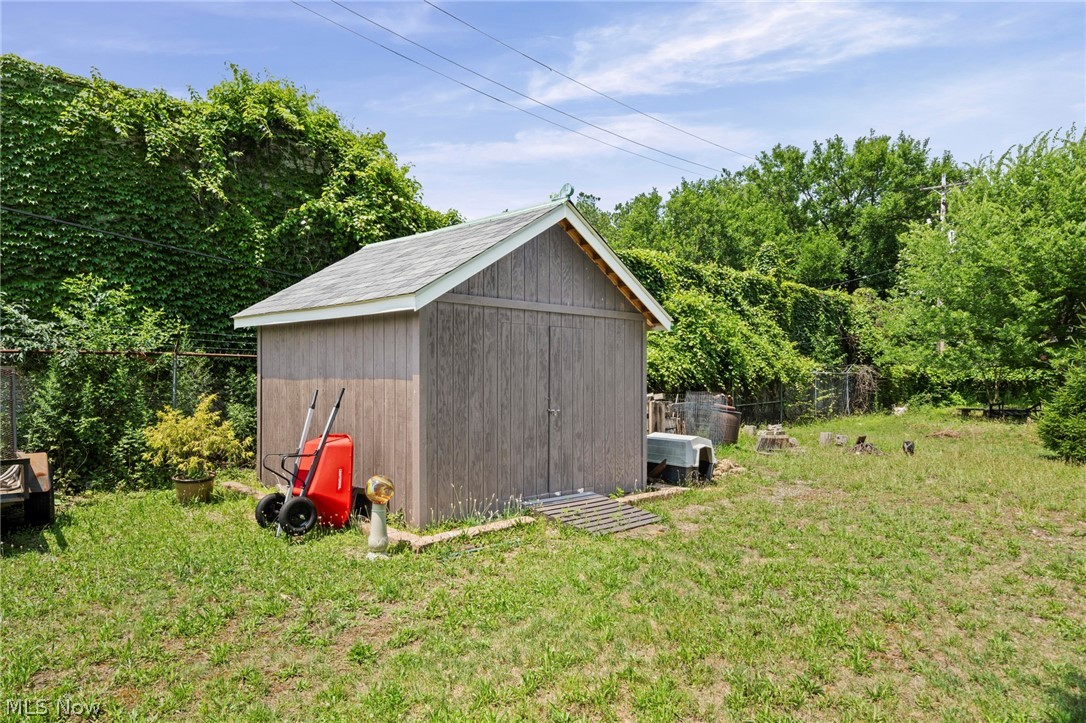 5822 Ellen Avenue Cleveland OH 44102