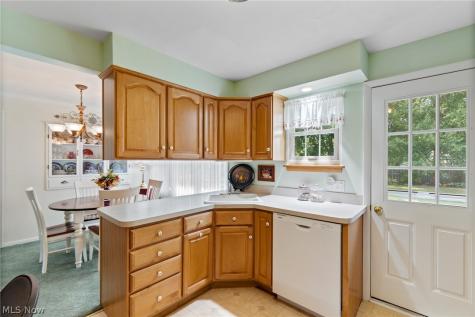 828 Eastview Avenue Wadsworth OH 44281