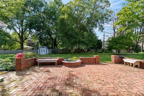 828 Eastview Avenue Wadsworth OH 44281