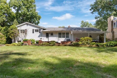 828 Eastview Avenue Wadsworth OH 44281
