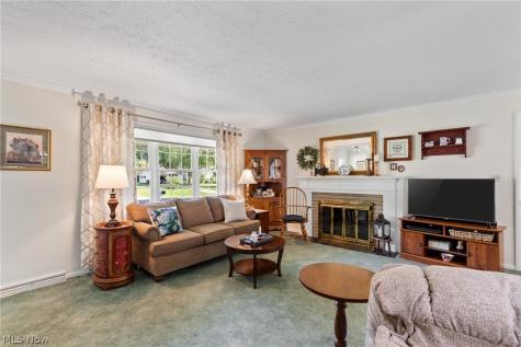 828 Eastview Avenue Wadsworth OH 44281