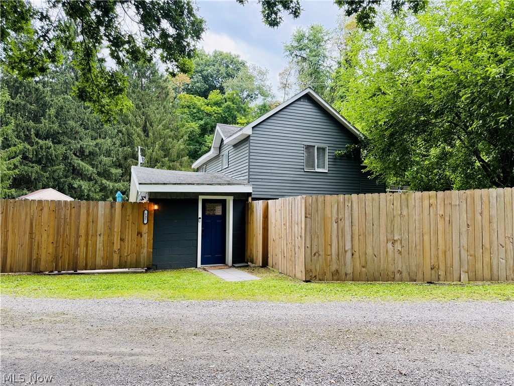 137 Penfield Road Wintersville OH 43953