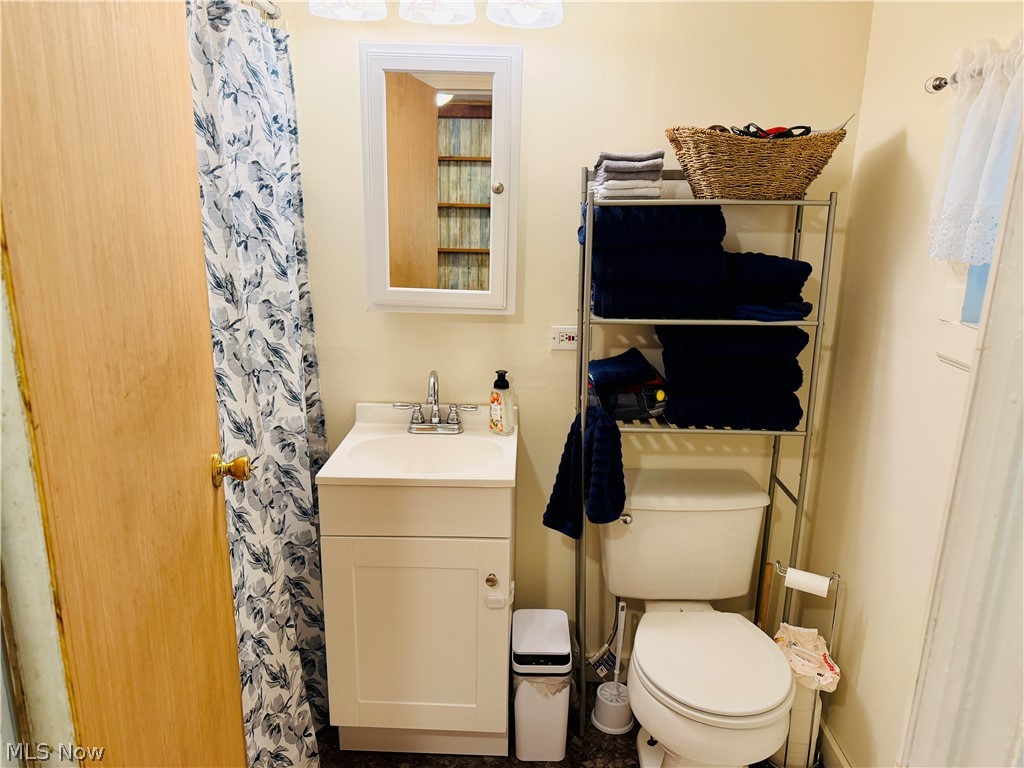 137 Penfield Road Wintersville OH 43953