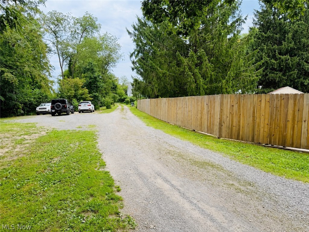137 Penfield Road Wintersville OH 43953