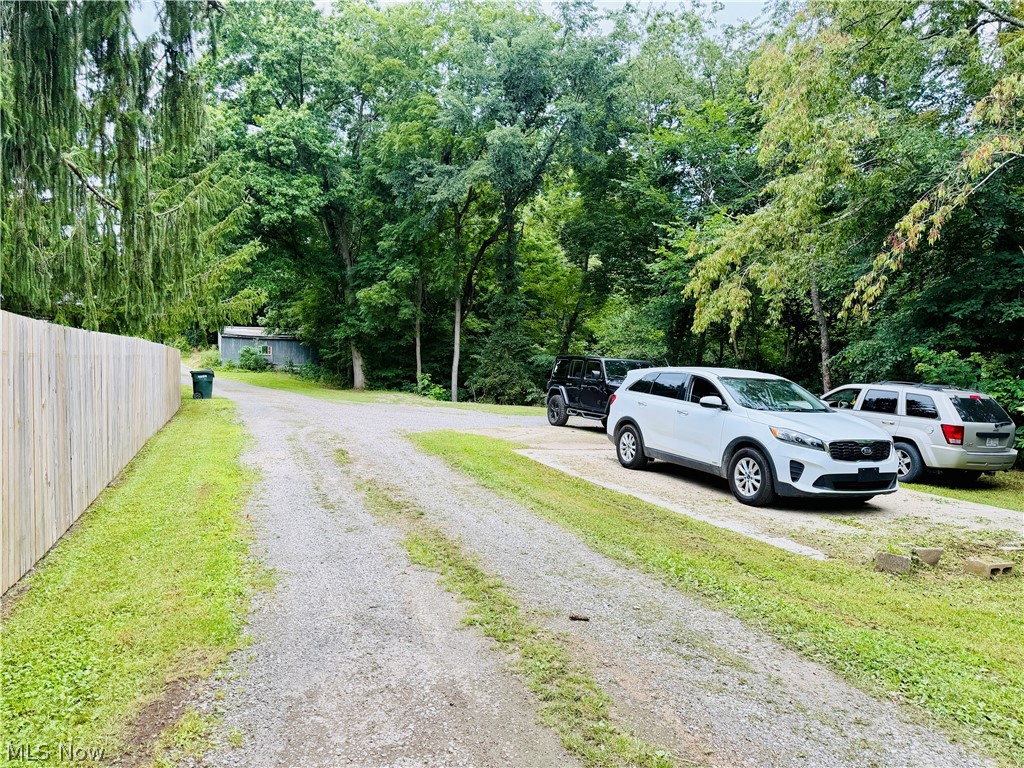 137 Penfield Road Wintersville OH 43953