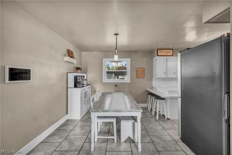 1207 Clinton Avenue SE North Canton OH 44720