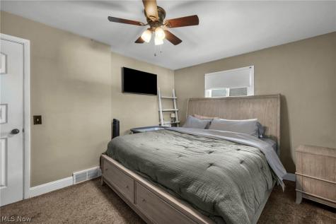 1207 Clinton Avenue SE North Canton OH 44720