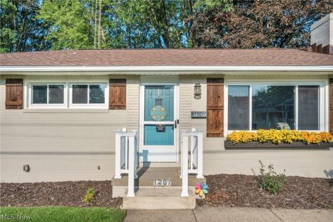 1207 Clinton Avenue SE North Canton OH 44720