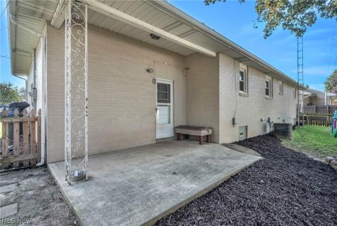 1207 Clinton Avenue SE North Canton OH 44720