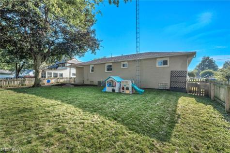 1207 Clinton Avenue SE North Canton OH 44720