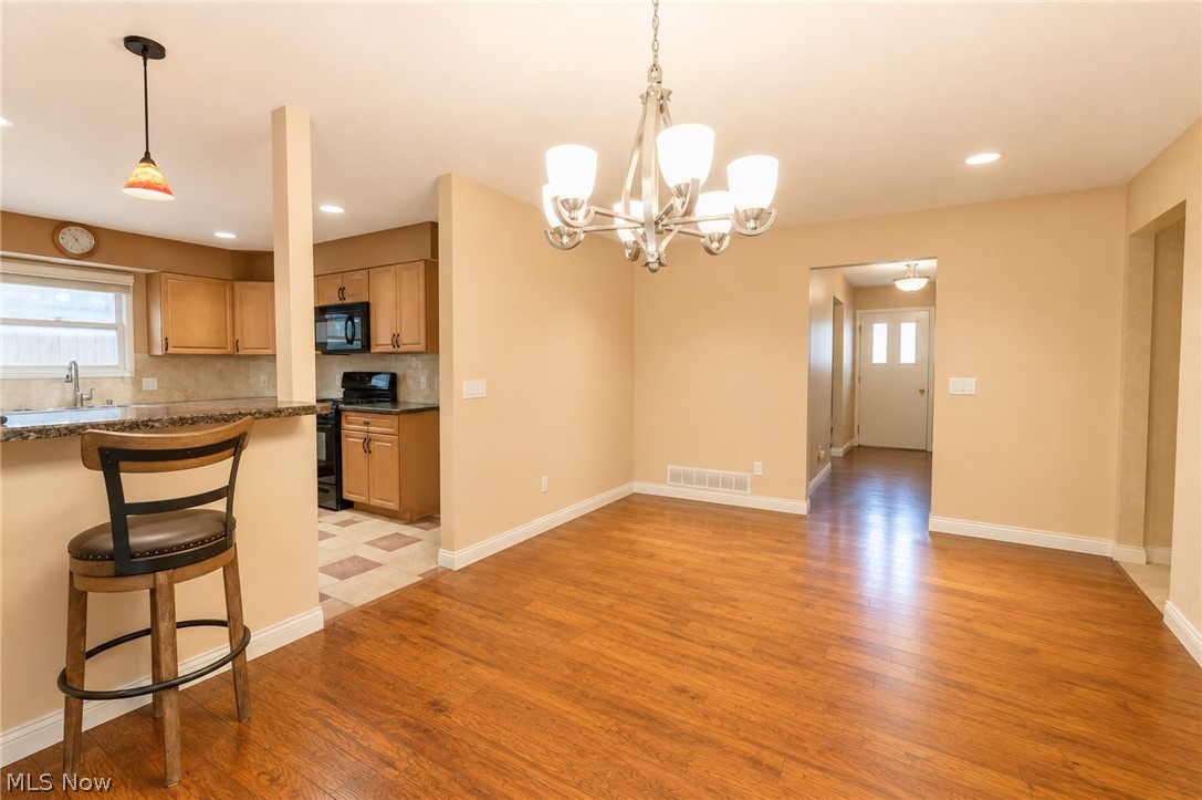 38158 Strumbly Place Willoughby OH 44094