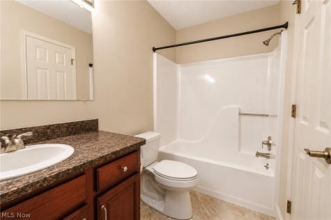 38158 Strumbly Place Willoughby OH 44094