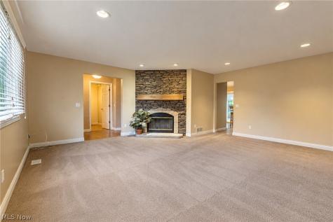 38158 Strumbly Place Willoughby OH 44094