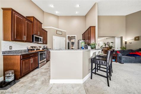 7347 Warblers Lane North Ridgeville OH 44039